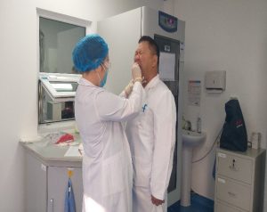 ХАН-УУЛ ЭРҮҮЛ МЭНДИЙН ТӨВИЙН ЭМЧ АЖИЛЧДЫГ ХАМАР ЗАЛГИУРЫН ШИНЖИЛГЭЭНД ХАМРУУЛЛАА